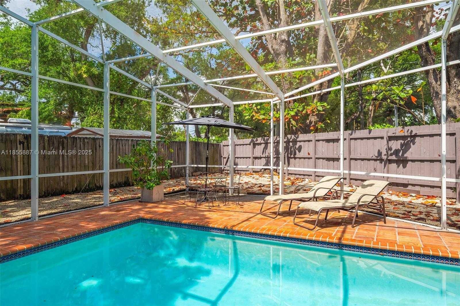 Small Image of 3586 MAIN HWY #3, Coconut Grove Number 51