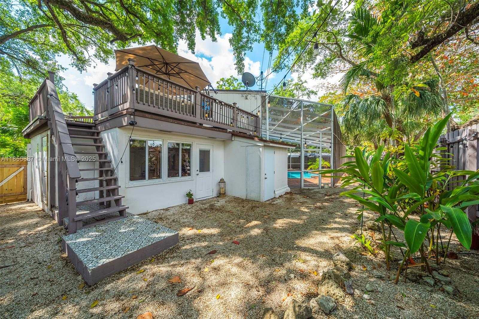 Small Image of 3586 MAIN HWY #3, Coconut Grove Number 54