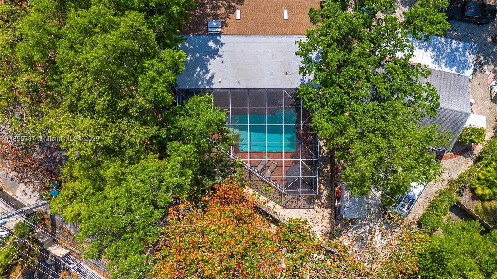 Small Image of 3586 MAIN HWY #3, Coconut Grove Number 55