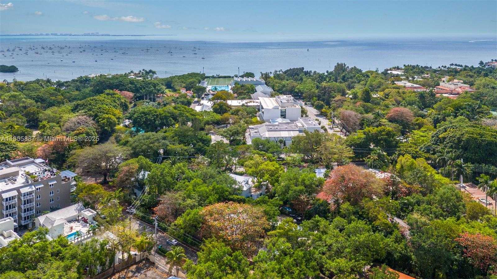 Small Image of 3586 MAIN HWY #3, Coconut Grove Number 57