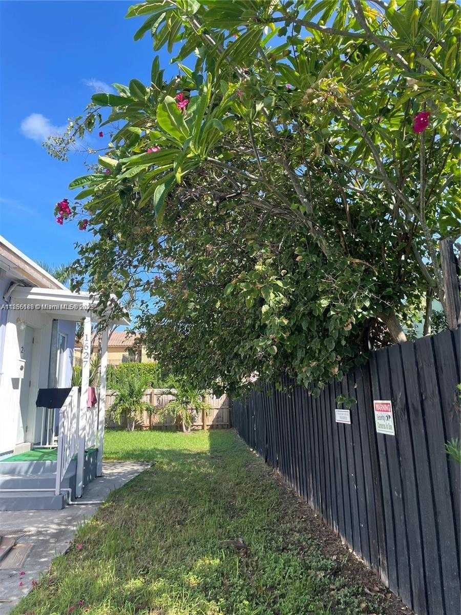 Small Image of 1625 FLETCHER ST, Hollywood Number 10