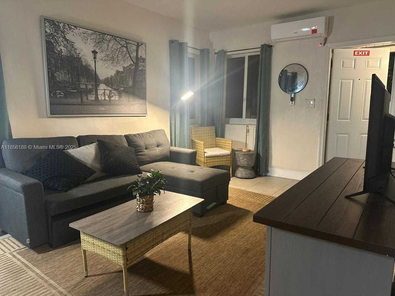 Small Image of 1625 FLETCHER ST, Hollywood Number 26