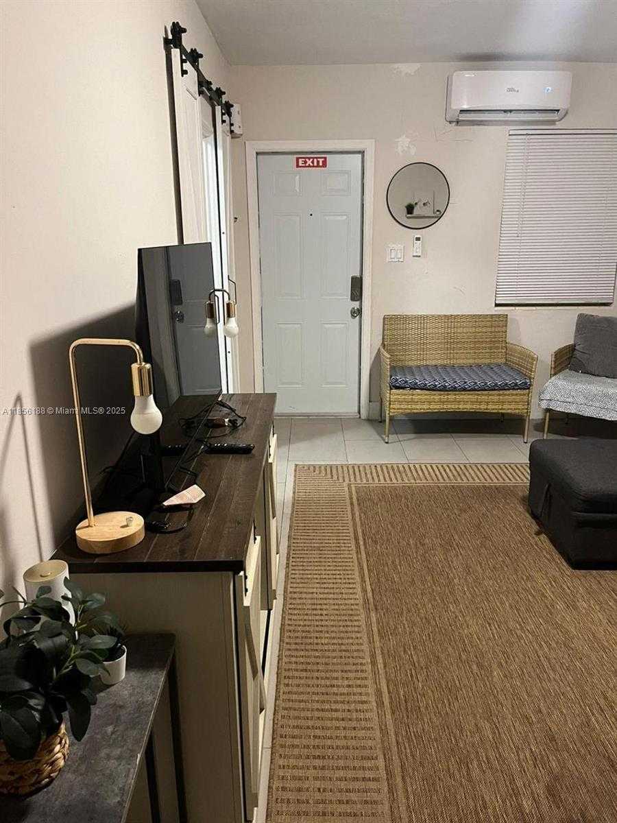 Small Image of 1625 FLETCHER ST, Hollywood Number 33