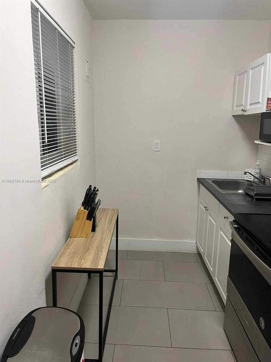 Small Image of 1625 FLETCHER ST, Hollywood Number 38