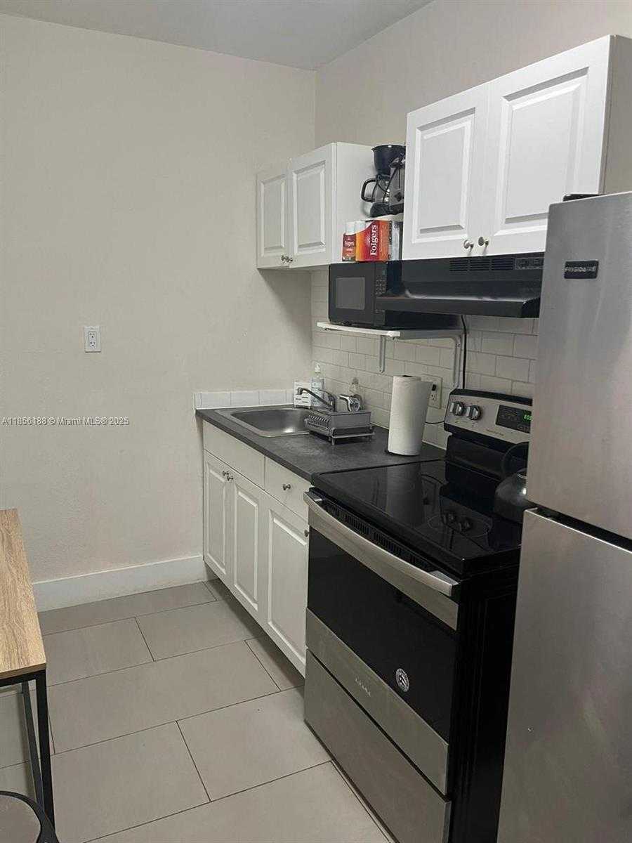 Small Image of 1625 FLETCHER ST, Hollywood Number 39