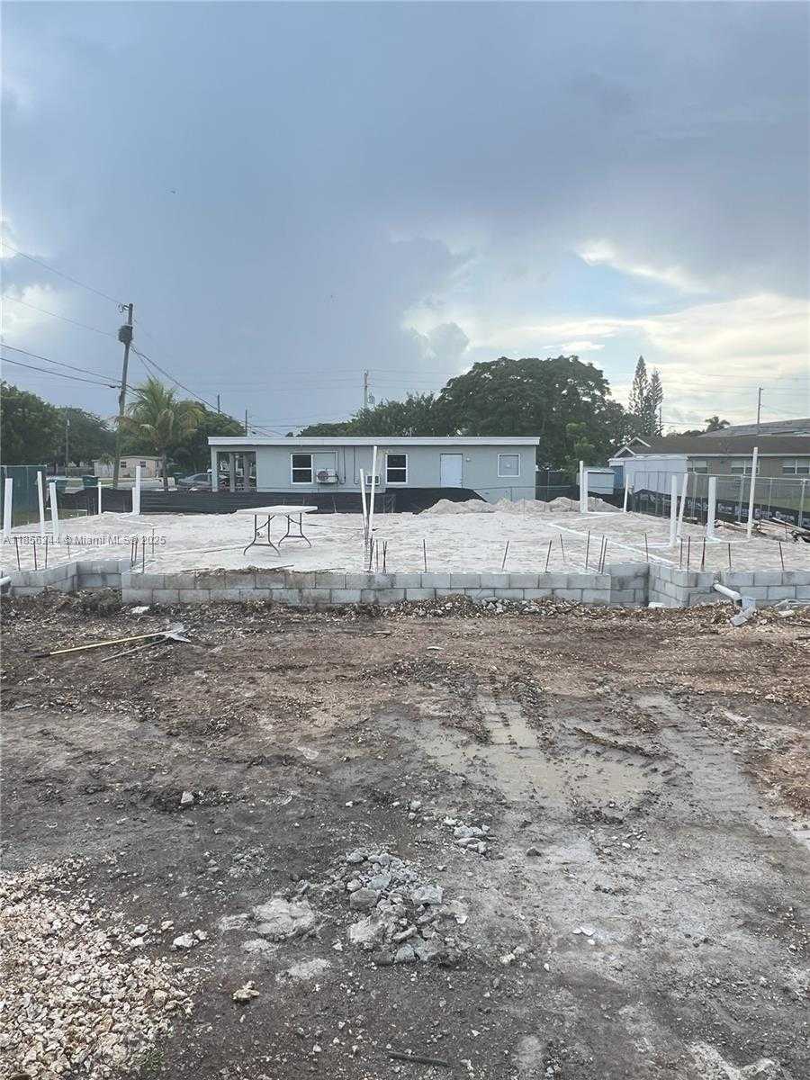 Small Image of 564 NORTH WEST 12TH ST, Florida City Number 20