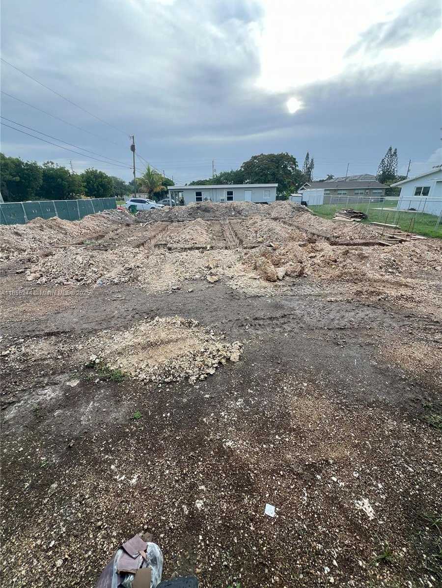 Small Image of 564 NORTH WEST 12TH ST, Florida City Number 22