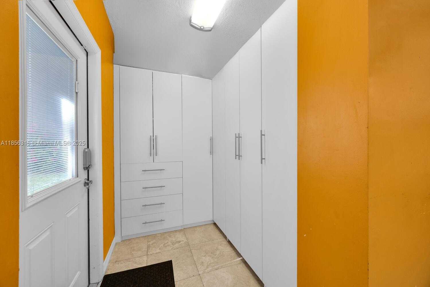 Small Image of 10504 SOUTH WEST 77TH CT, Pinecrest Number 20