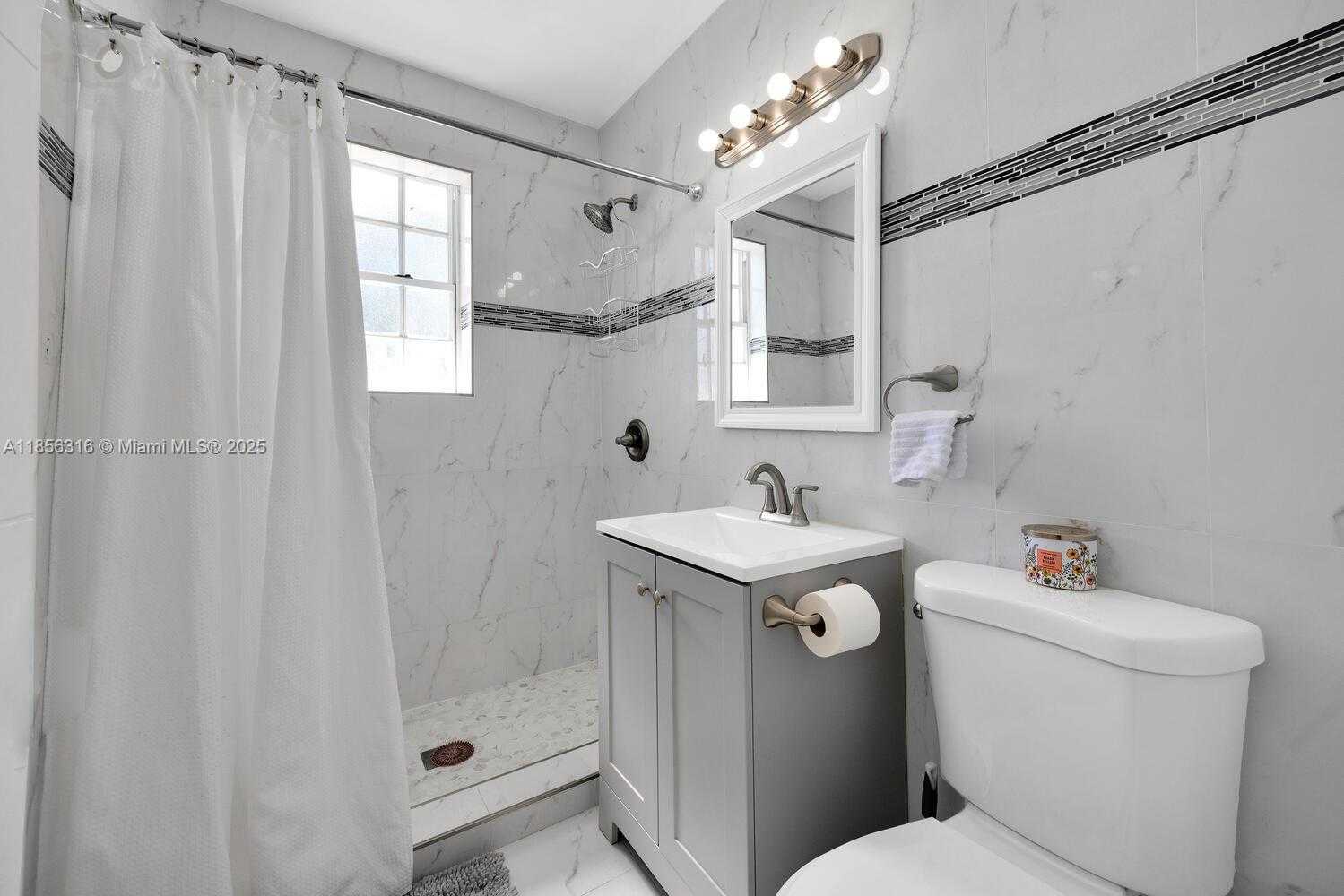 Small Image of 10504 SOUTH WEST 77TH CT, Pinecrest Number 24