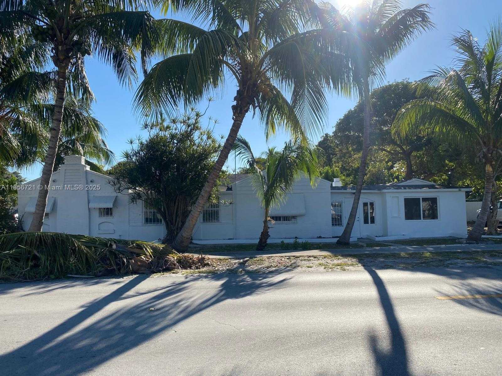 Small Image of 894 NORTH WEST 108TH ST, Miami Number 5