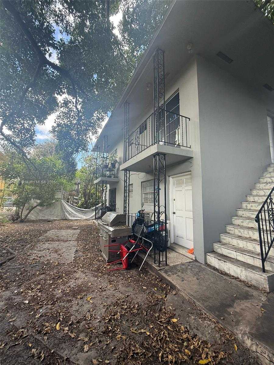 Small Image of 414 SOUTH WEST 15TH AVE, Miami Number 5