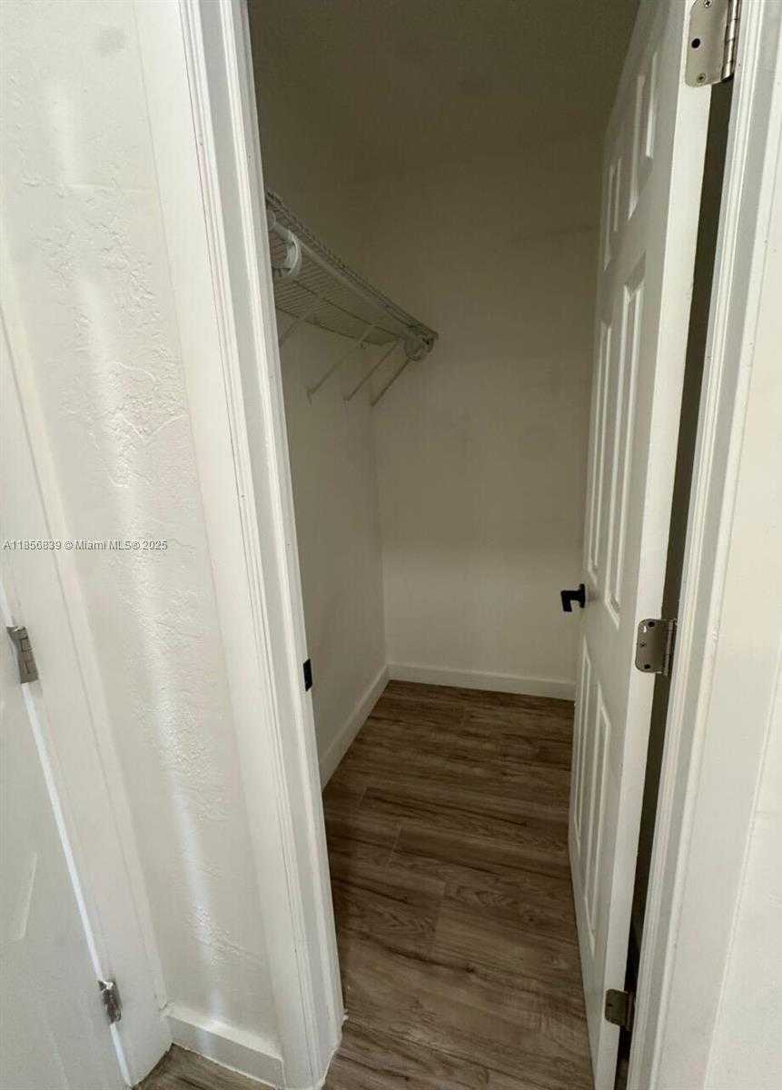 Small Image of 1958 NORTH EAST 172ND ST #4, North Miami Beach Number 12