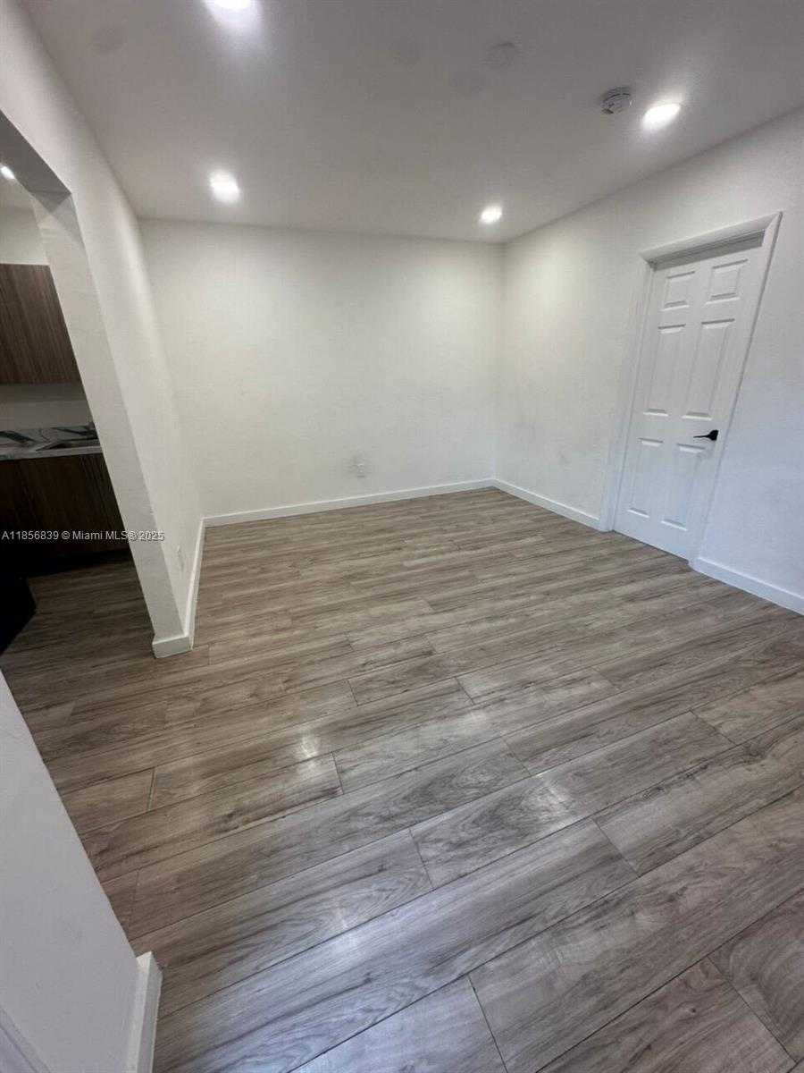Small Image of 1958 NORTH EAST 172ND ST #4, North Miami Beach Number 15