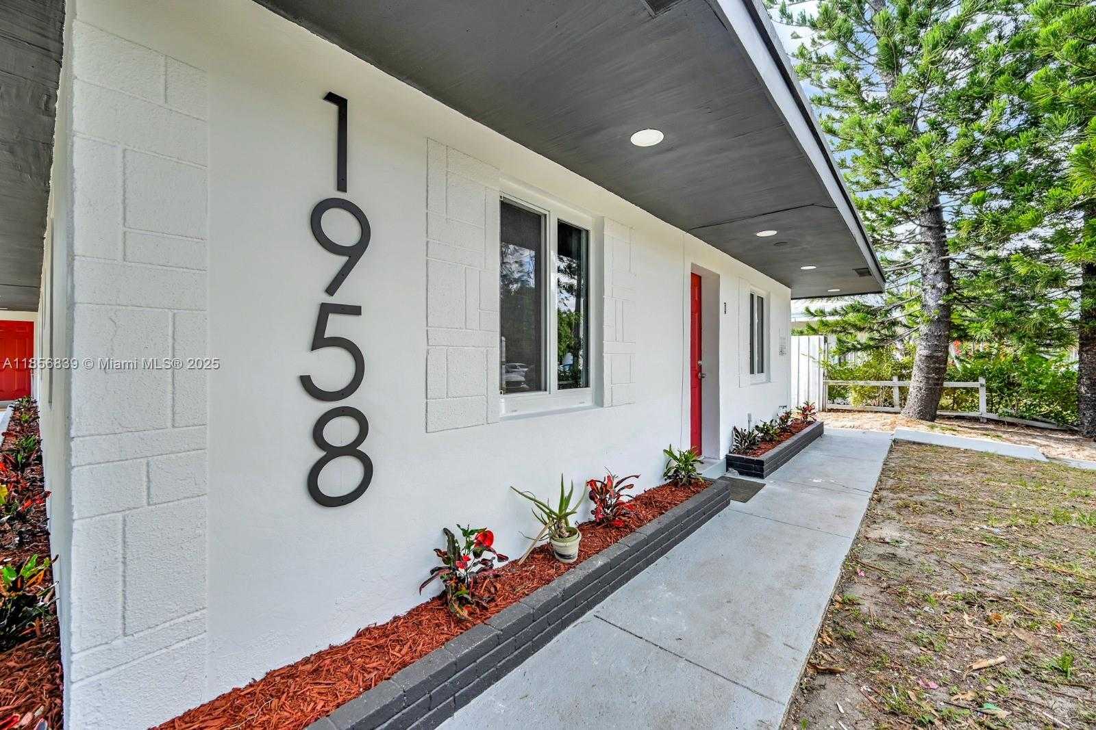 Small Image of 1958 NORTH EAST 172ND ST #4, North Miami Beach Number 5