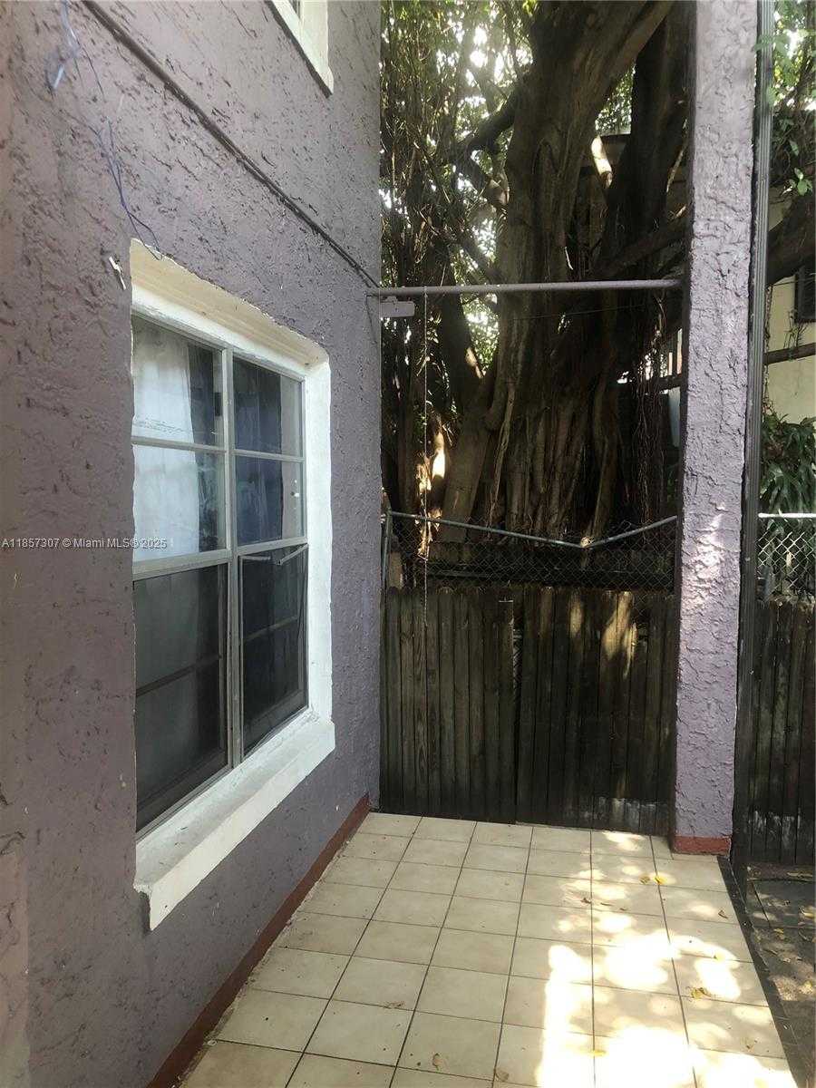 Small Image of 125 NORTH WEST 7TH AVE #6, Miami Number 4
