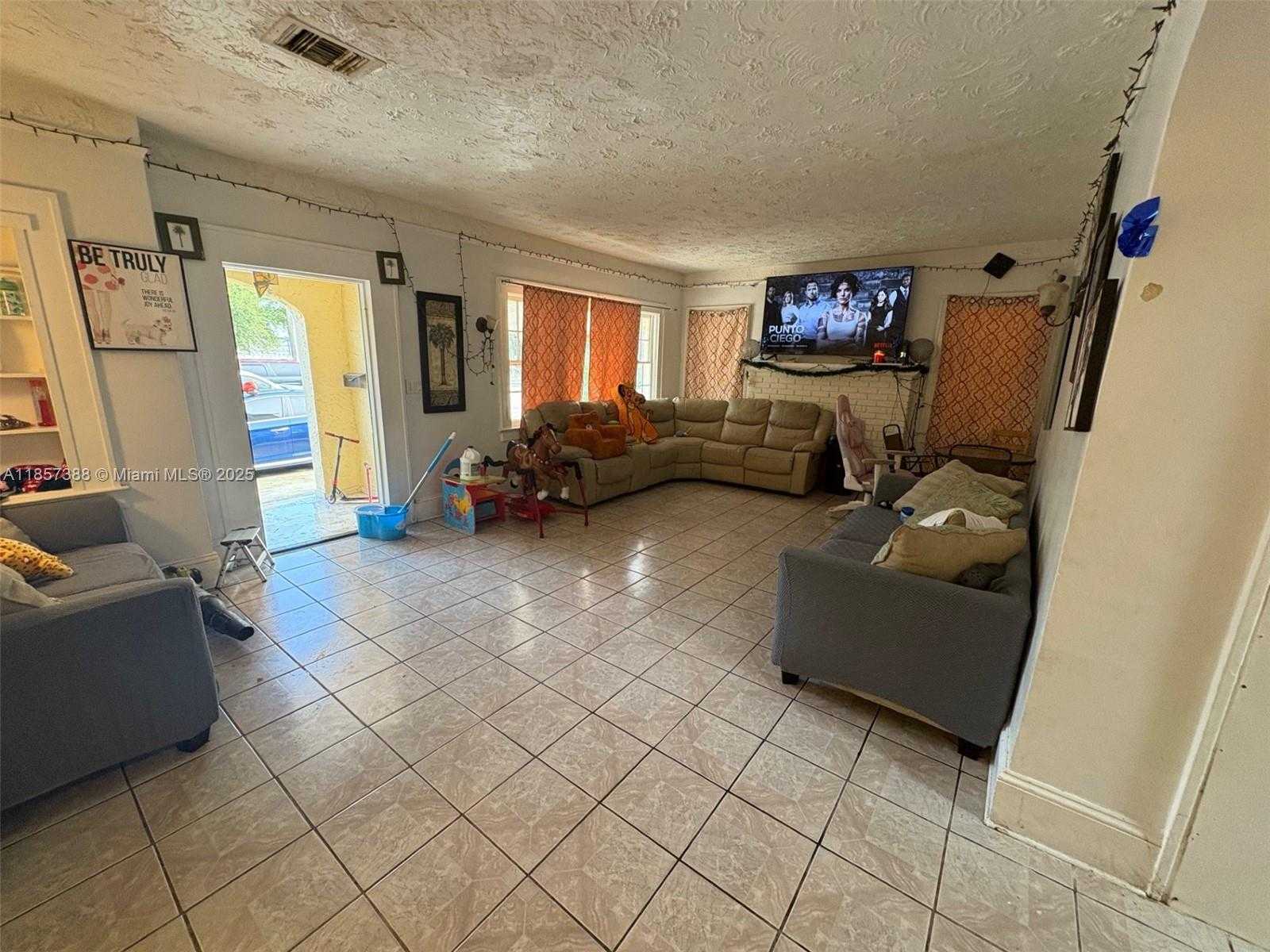 Small Image of 2619 SOUTH WEST 5TH ST, Miami Number 16