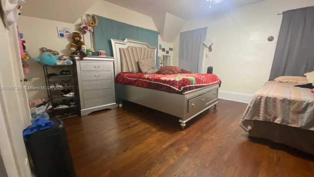 Small Image of 2619 SOUTH WEST 5TH ST, Miami Number 4