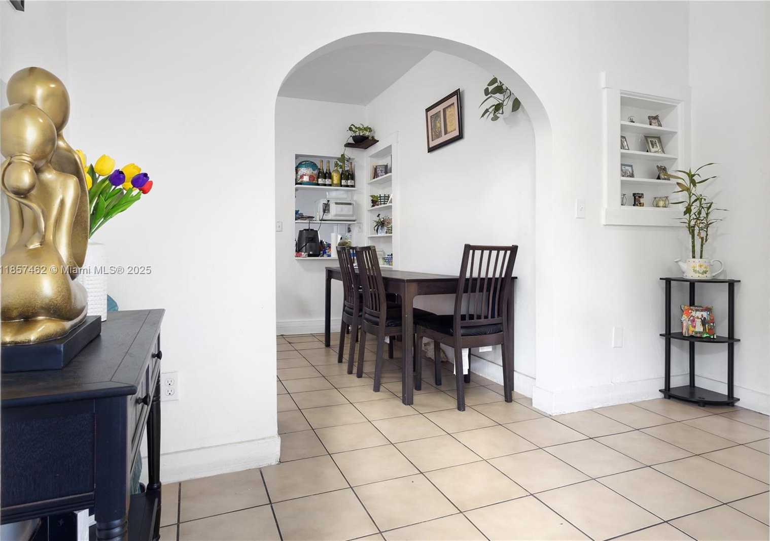 Small Image of 2367 SOUTH WEST 19TH ST, Miami Number 10