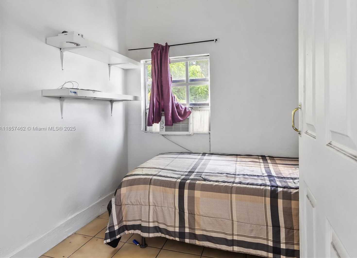 Small Image of 2367 SOUTH WEST 19TH ST, Miami Number 12