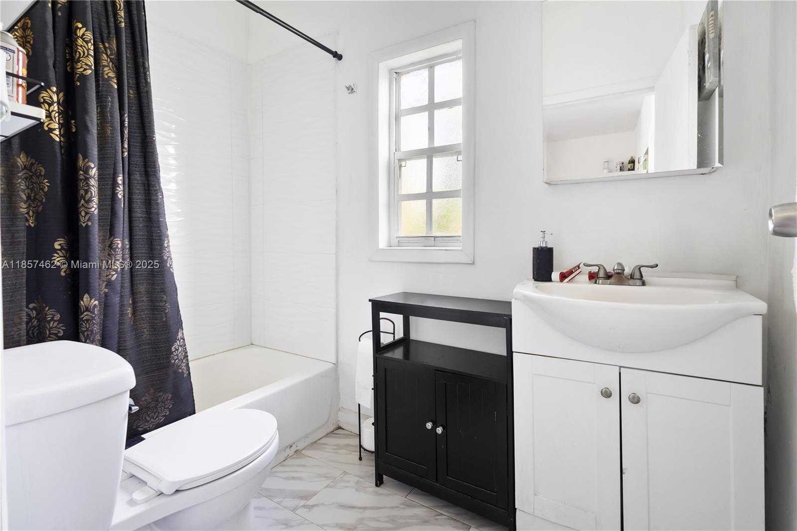 Small Image of 2367 SOUTH WEST 19TH ST, Miami Number 13
