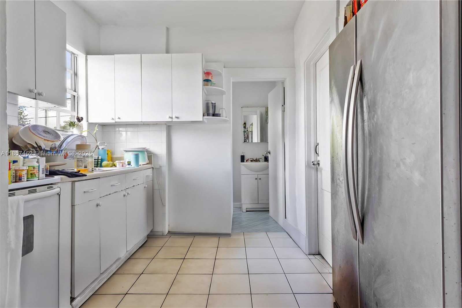 Small Image of 2367 SOUTH WEST 19TH ST, Miami Number 16
