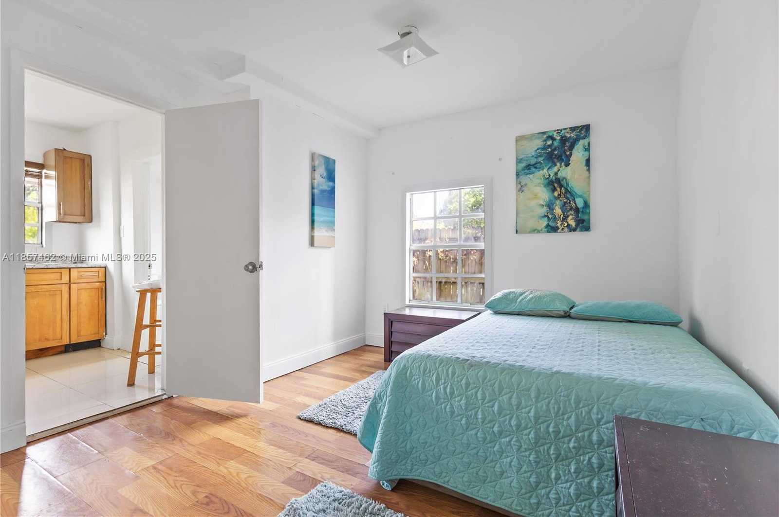 Small Image of 2367 SOUTH WEST 19TH ST, Miami Number 23