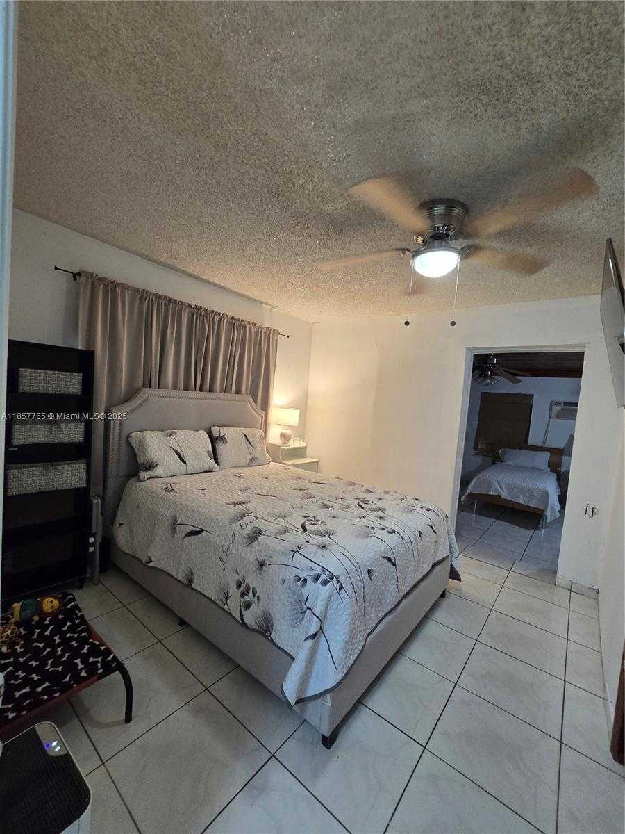 Small Image of 1765 SOUTH WEST 21ST ST, Miami Number 20