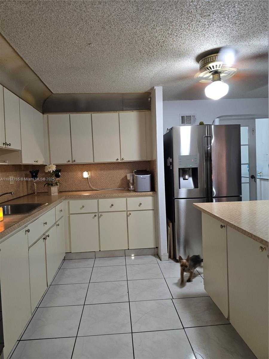 Small Image of 1765 SOUTH WEST 21ST ST, Miami Number 24