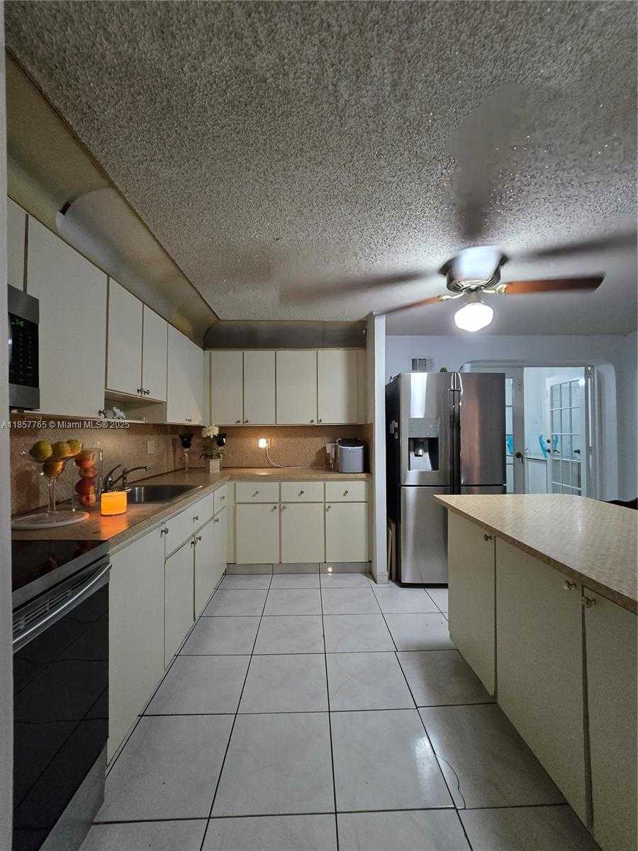 Small Image of 1765 SOUTH WEST 21ST ST, Miami Number 25