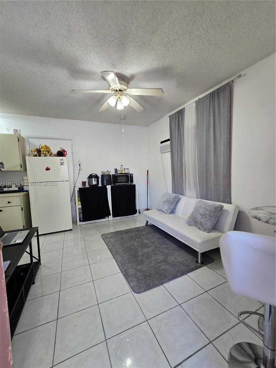Small Image of 1765 SOUTH WEST 21ST ST, Miami Number 36