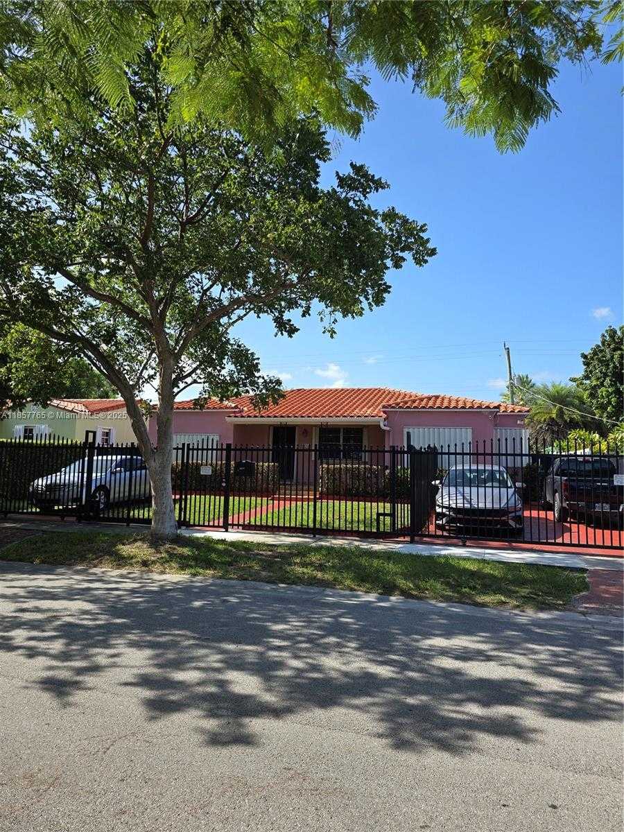 Small Image of 1765 SOUTH WEST 21ST ST, Miami Number 42