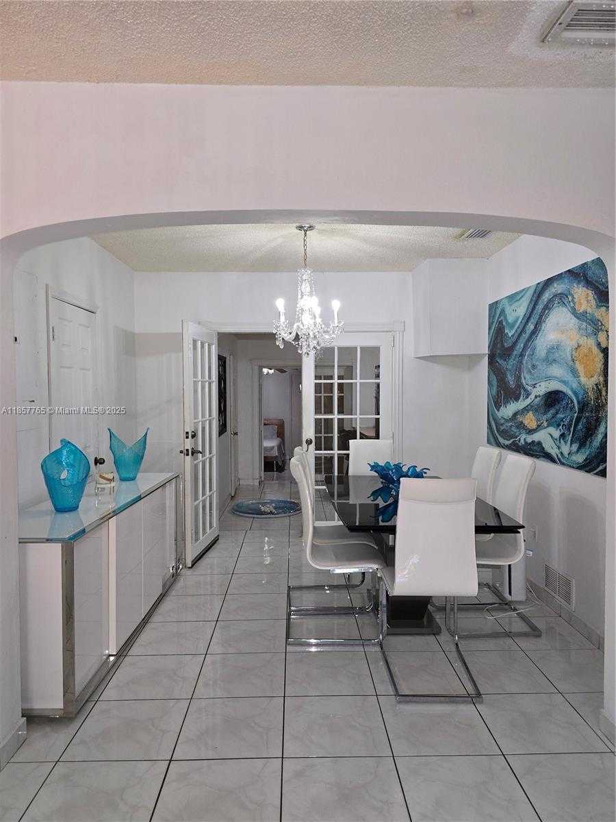 Small Image of 1765 SOUTH WEST 21ST ST, Miami Number 6