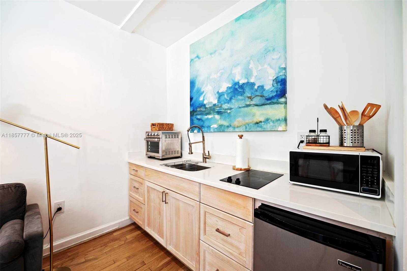 Small Image of 36 PHOENETIA AVE #6, Coral Gables Number 13