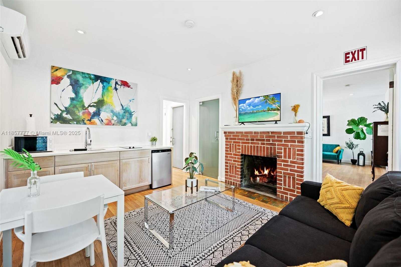 Small Image of 36 PHOENETIA AVE #6, Coral Gables Number 20