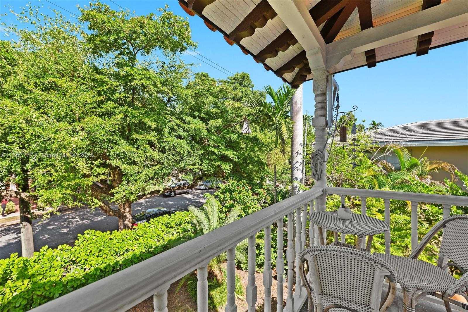 Small Image of 36 PHOENETIA AVE #6, Coral Gables Number 21