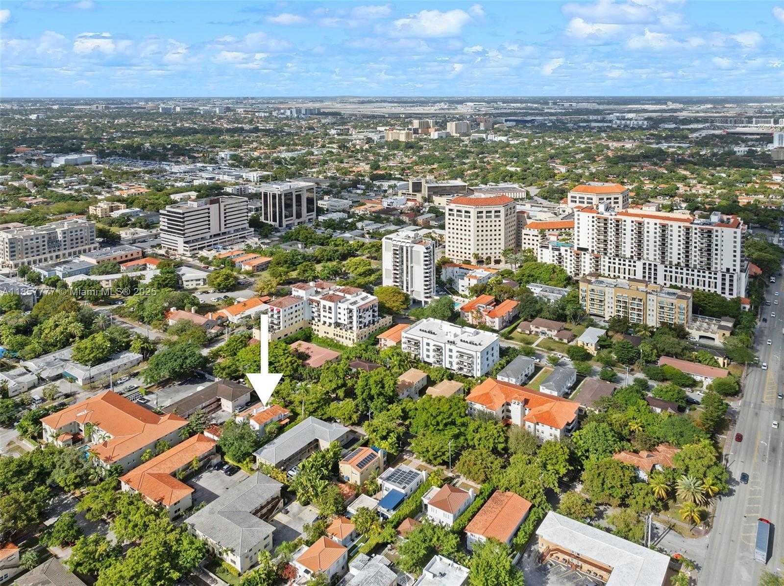 Small Image of 36 PHOENETIA AVE #6, Coral Gables Number 48