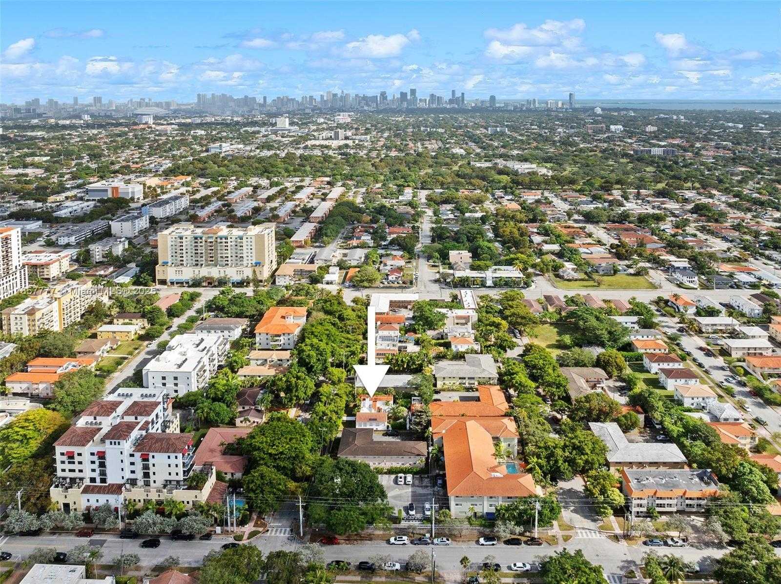 Small Image of 36 PHOENETIA AVE #6, Coral Gables Number 5