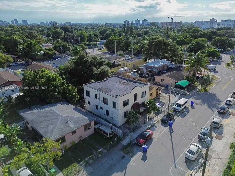 Small Image of 1376 NORTH WEST 35TH ST #4, Miami Number 2