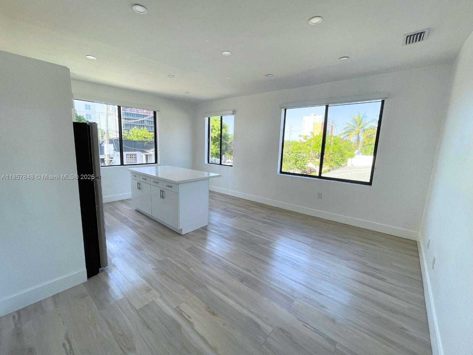 Small Image of 1376 NORTH WEST 35TH ST #4, Miami Number 20