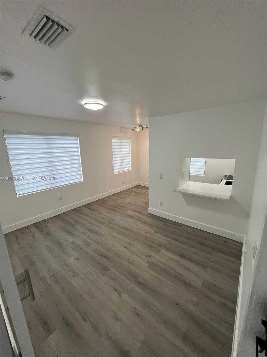 Small Image of 1376 NORTH WEST 35TH ST #4, Miami Number 25