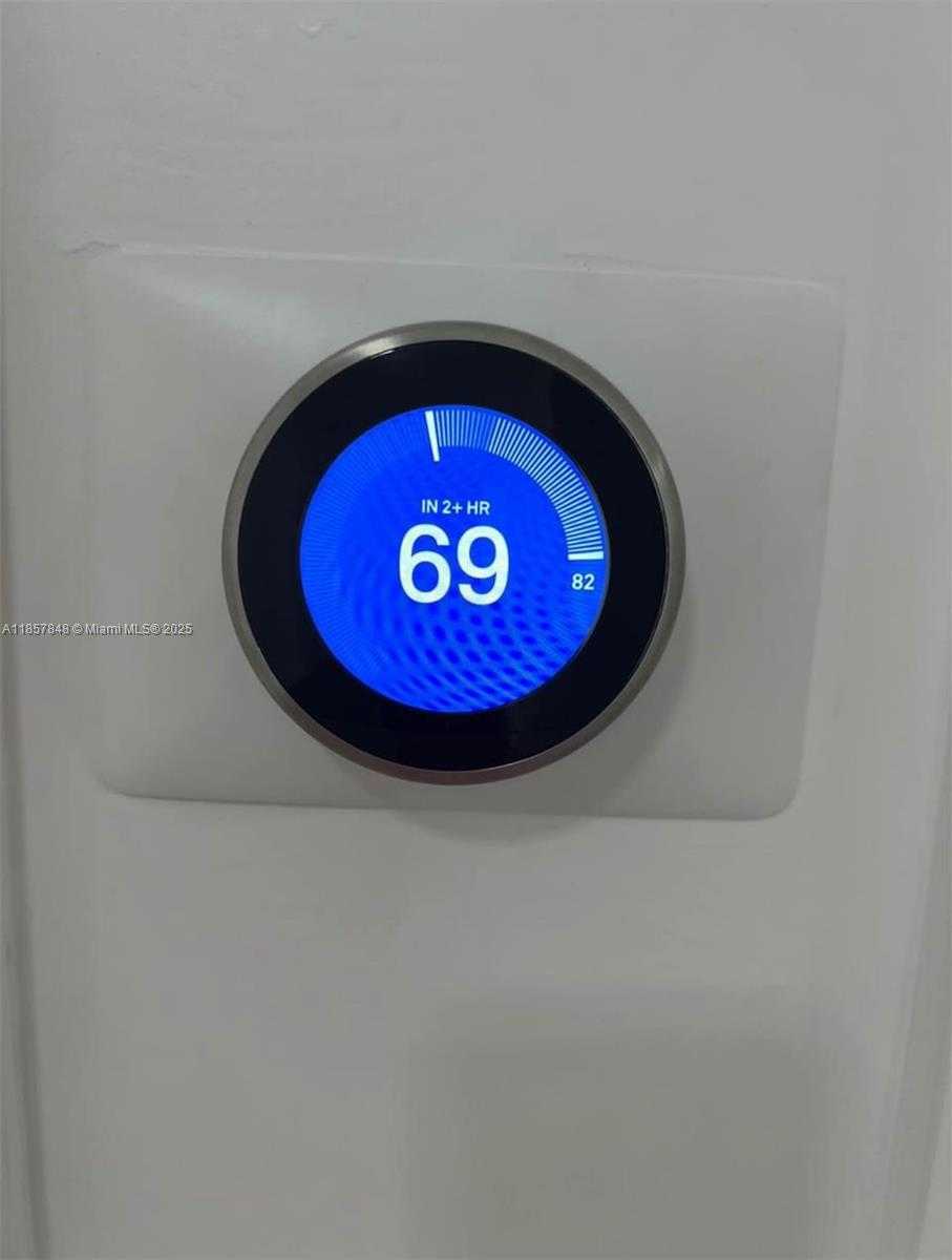 Small Image of 1376 NORTH WEST 35TH ST #4, Miami Number 27