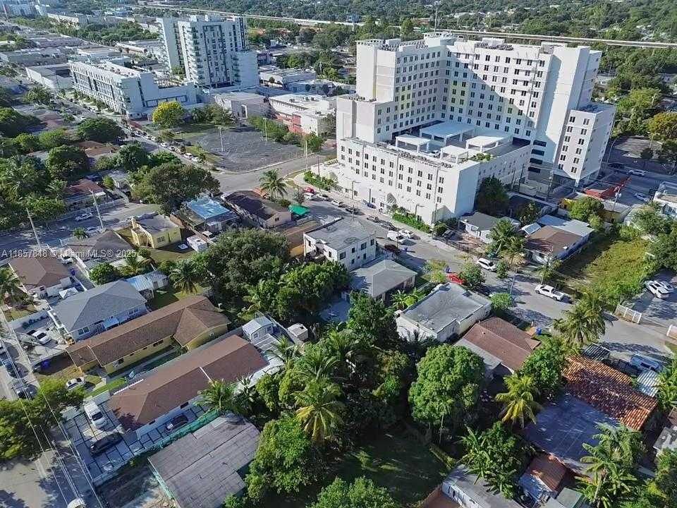 Small Image of 1376 NORTH WEST 35TH ST #4, Miami Number 28