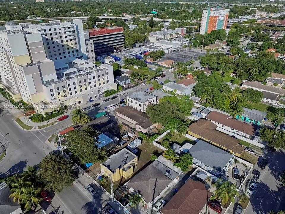 Small Image of 1376 NORTH WEST 35TH ST #4, Miami Number 29