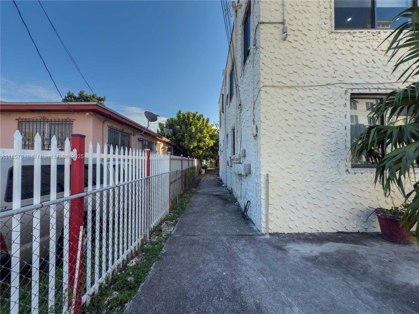 Small Image of 1376 NORTH WEST 35TH ST #4, Miami Number 3