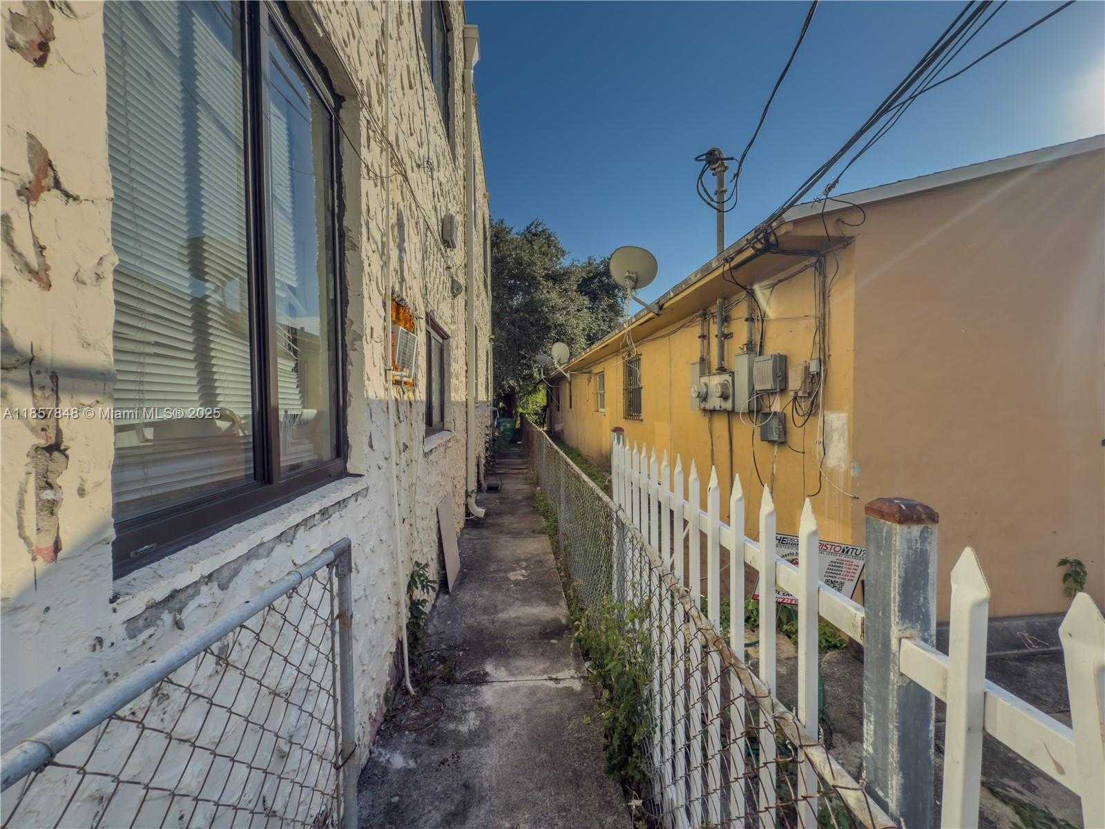 Small Image of 1376 NORTH WEST 35TH ST #4, Miami Number 5