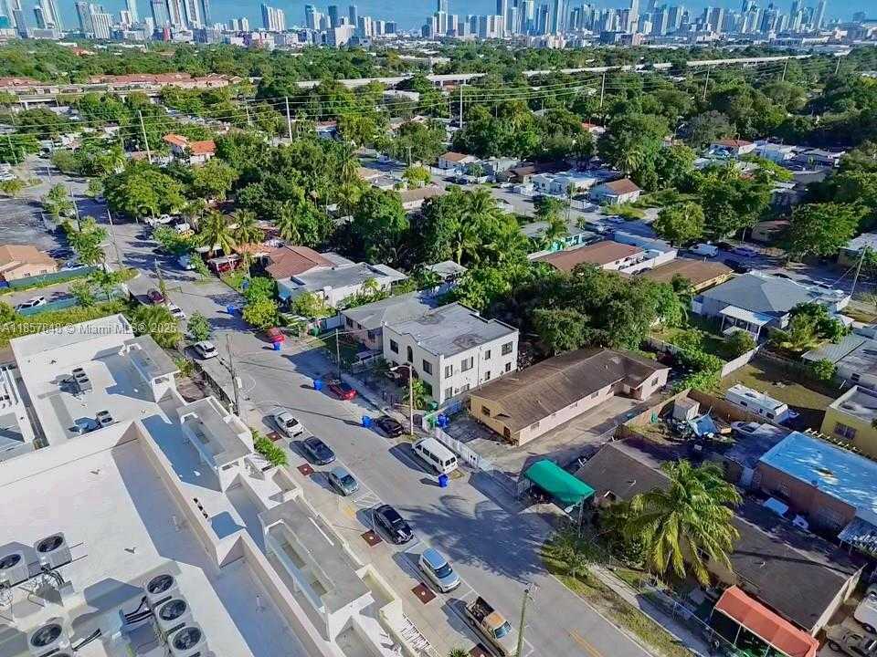 Small Image of 1376 NORTH WEST 35TH ST #4, Miami Number 7