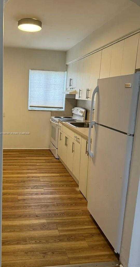 Small Image of 2101 SOUTH WEST 3RD AVE #6, Miami Number 10