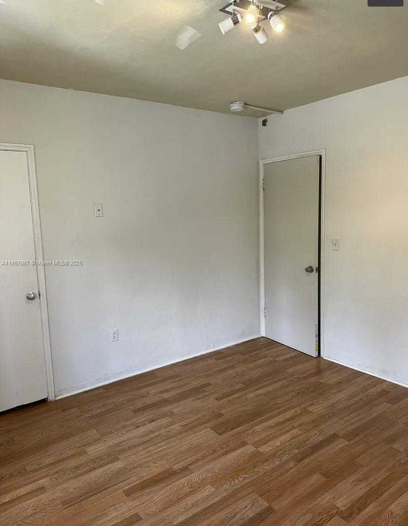 Small Image of 2101 SOUTH WEST 3RD AVE #6, Miami Number 12