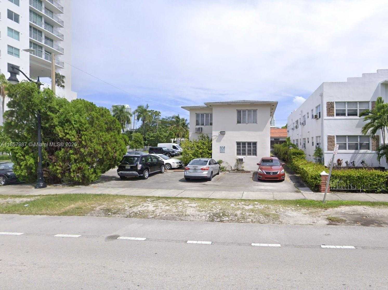 Small Image of 2101 SOUTH WEST 3RD AVE #6, Miami Number 9