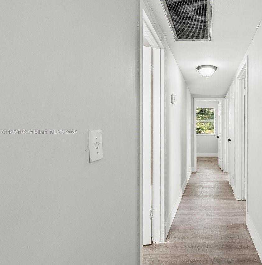 Small Image of 1530 CRESCENT CIR #8, West Palm Beach Number 14